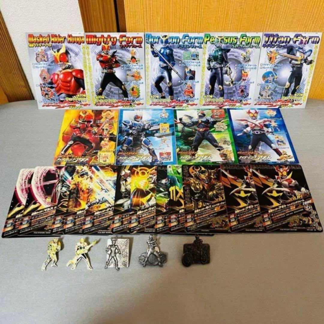 仮面ライダー　クウガ　アギト　カード　バッジ没有明显的损伤或污渍