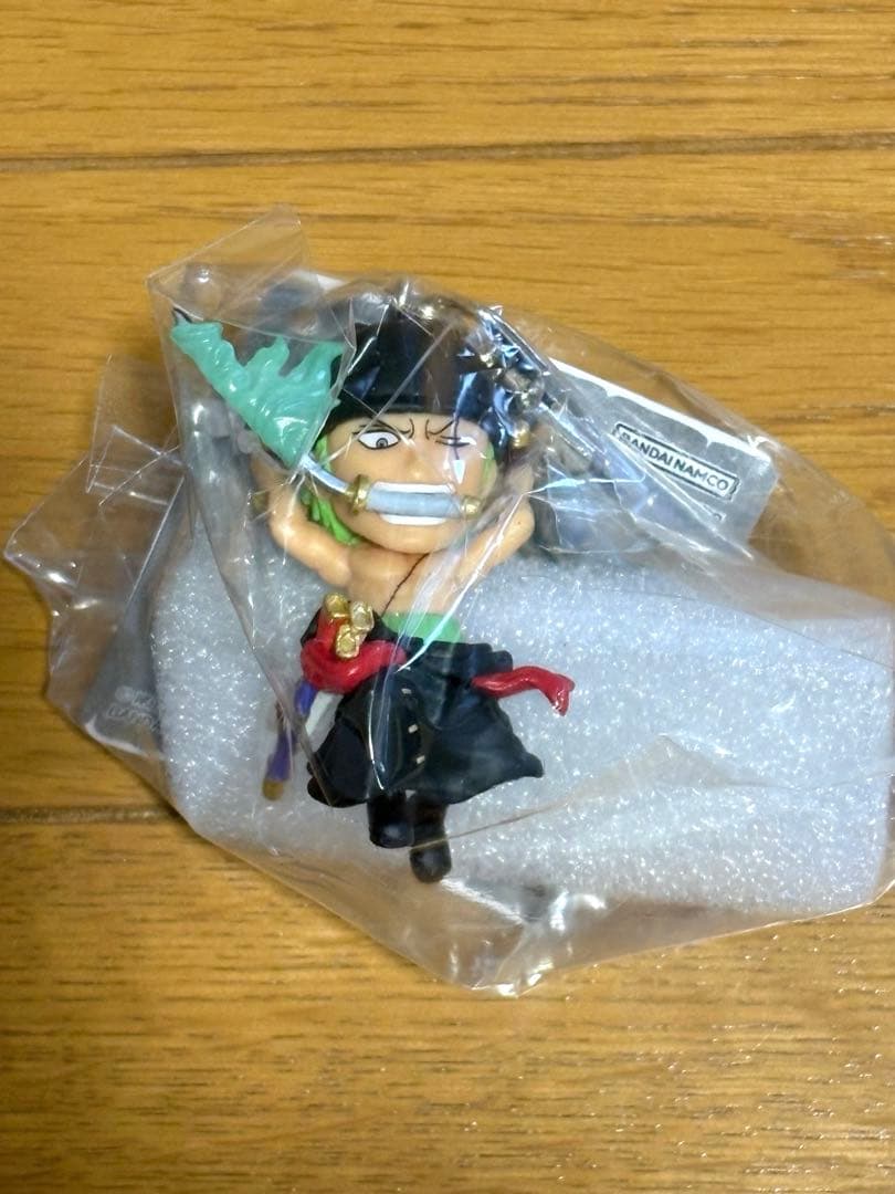 ワンピース　ONE PIECE フィギュア　キーホルダー　ゾロ
