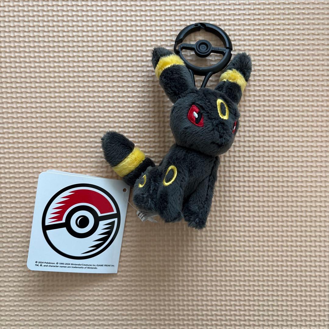 ポケモンセンター限定　ブラッキー　カラビナ付き　マスコット　ぬいぐるみ接近未使用