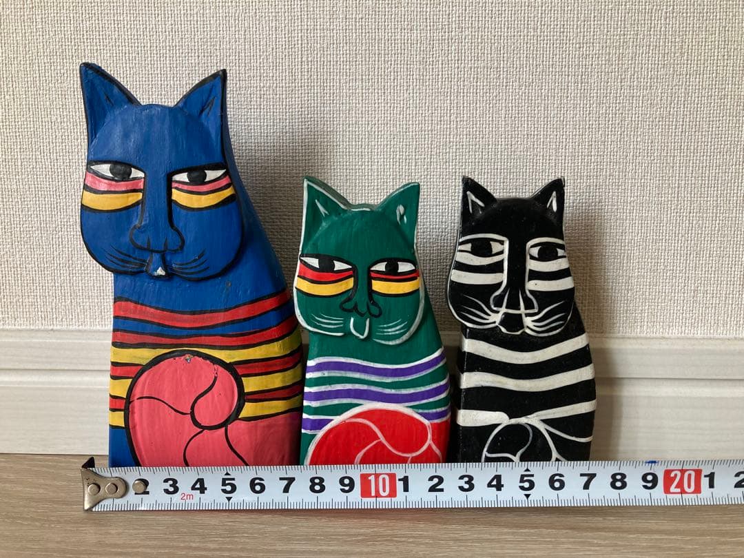 猫　木製置物3体セット　カラフル有些许损伤或污渍