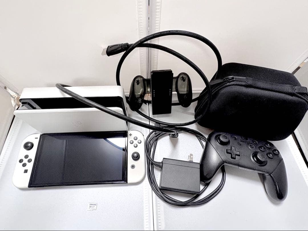 Nintendo Switch 有機ELモデル ＋プロコン、ケース、SDカード