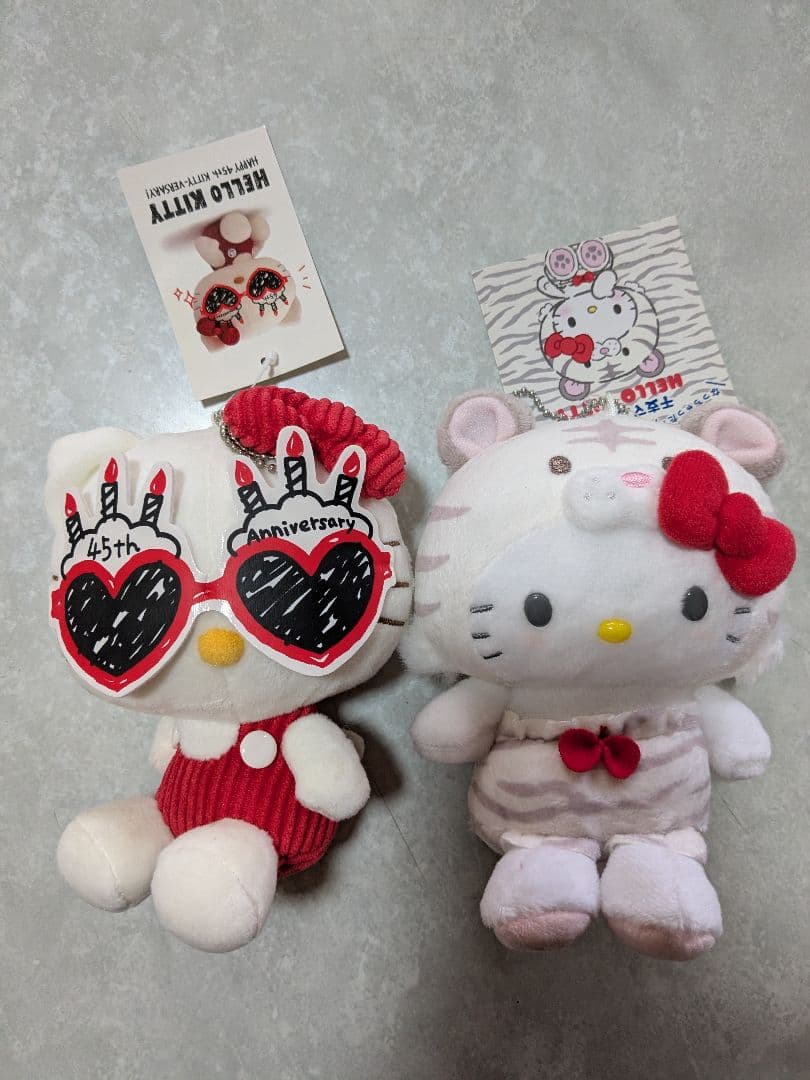ハローキティ　ぬいぐるみマスコット 2個没有明显的损伤或污渍
