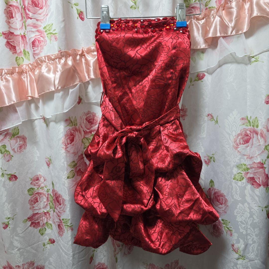 赤いフリルナイトドレス ビジュー付き未使用