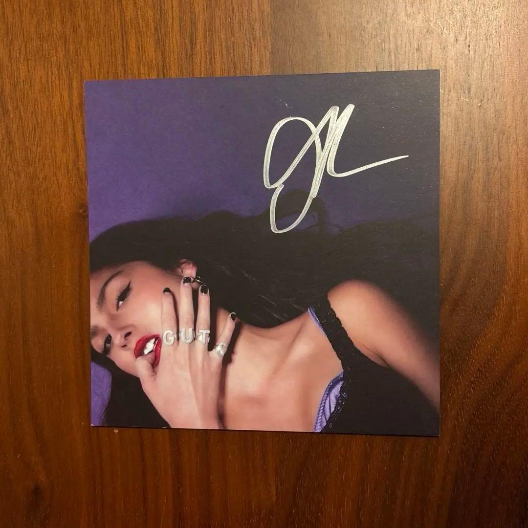 Olivia Rodrigo GUTS 直筆 サイン サインカード有些许损伤或污渍