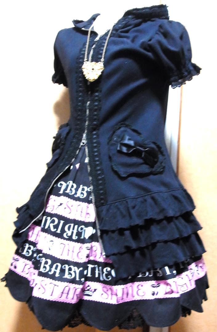 ハートポケットのダブルジップパーカーワンピ ベイビーザスターズシャインブライトBABY,THE STARS SHINE BRIGHT;接近未使用