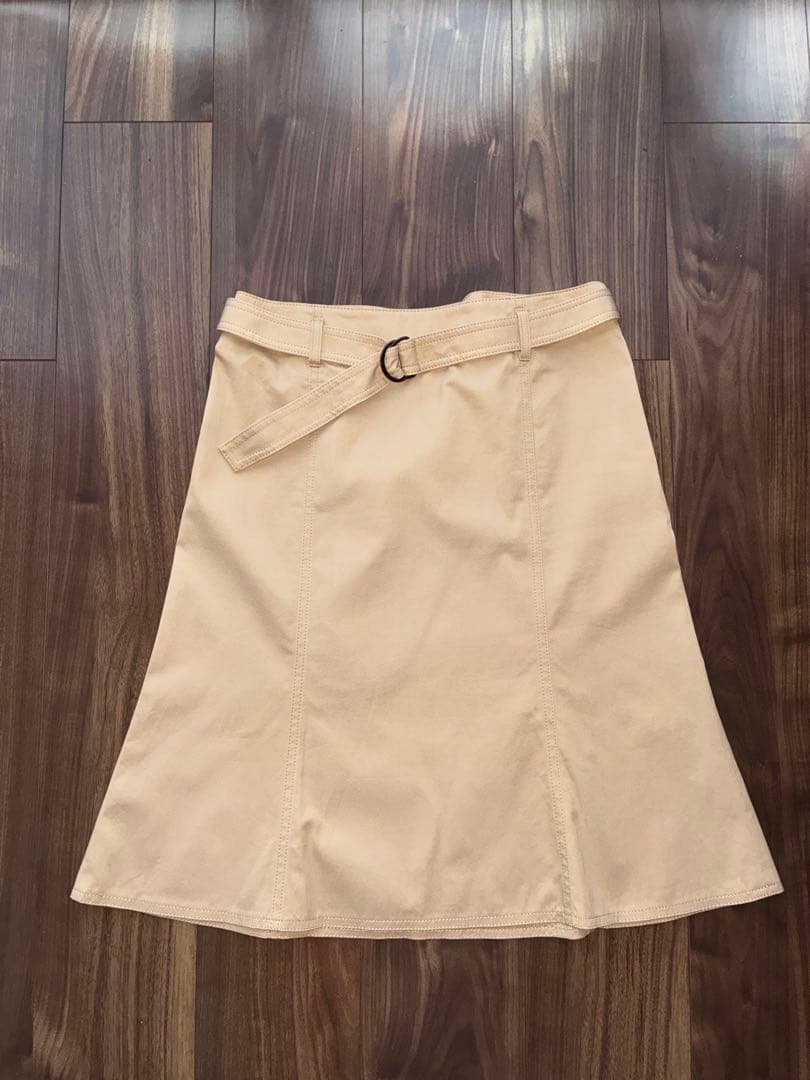 BURBERRY ベージュ フレアスカート 38