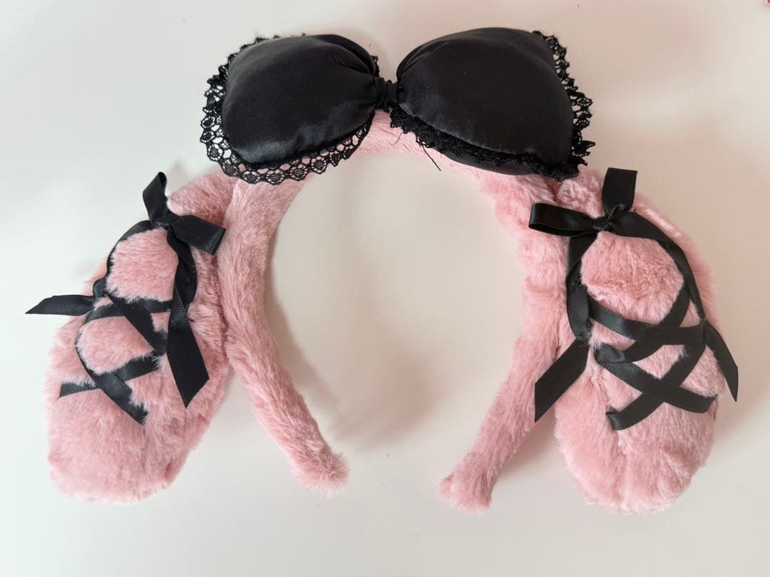 サンリオ ウサギ耳カチューシャ ピンク・黒Sanrio;接近未使用