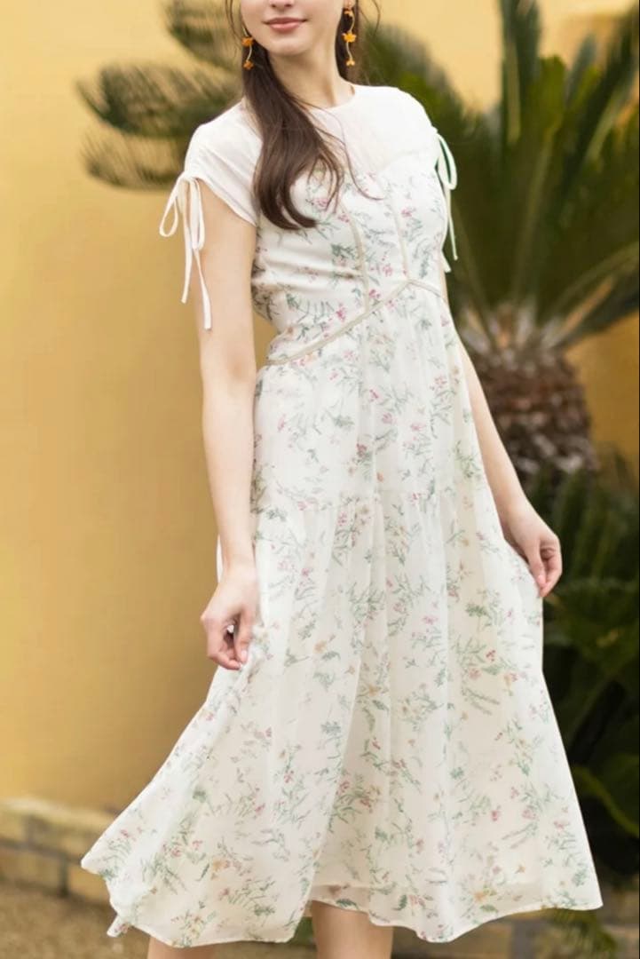 【新品タグ付き】Noela コルセット シアー リボン 花柄ワンピース Mサイズ