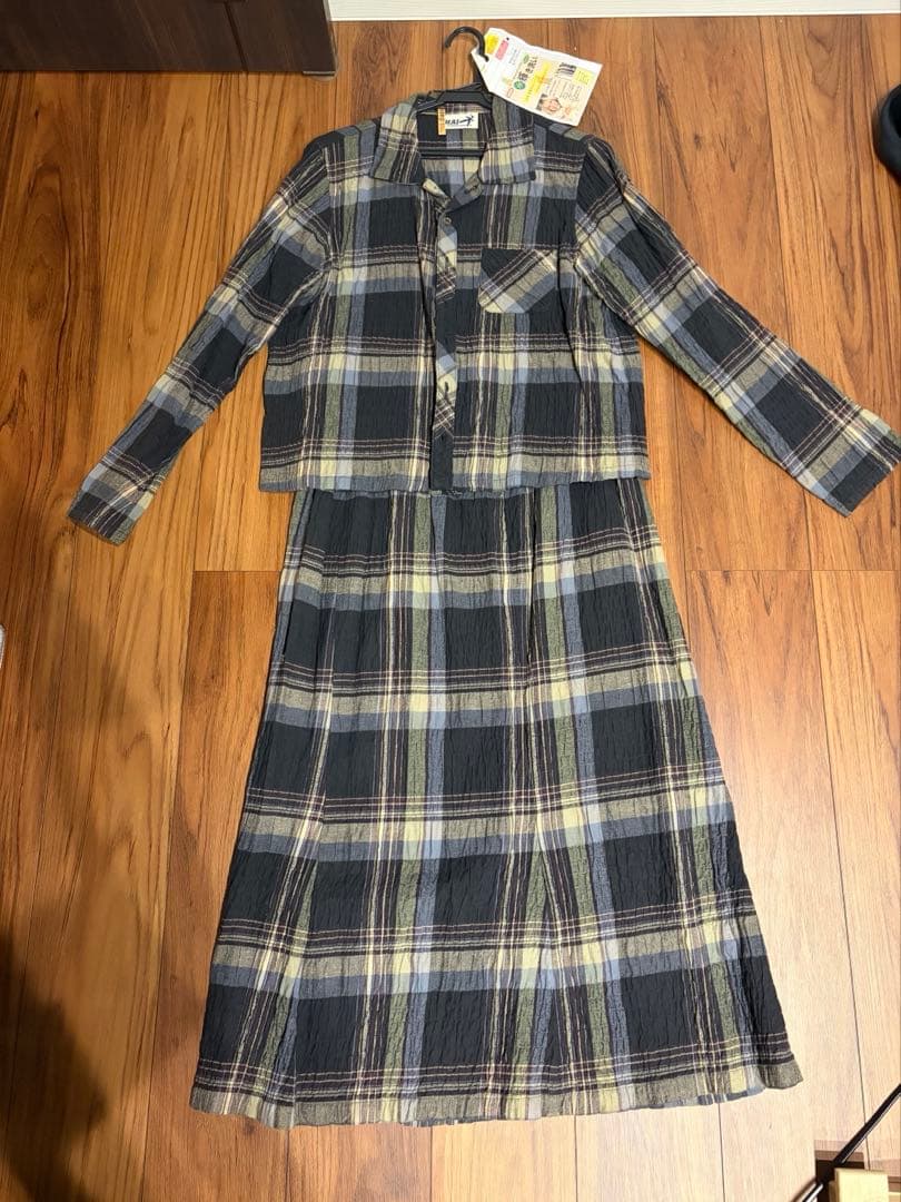 hai sporting gear イッセイミヤケセットアップスカートシャツ