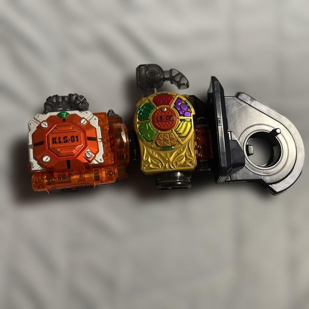 【DX版】仮面ライダー鎧武 カチドキ＆極ロックシード 極ジョイントセットBANDAI;有些许损伤或污渍