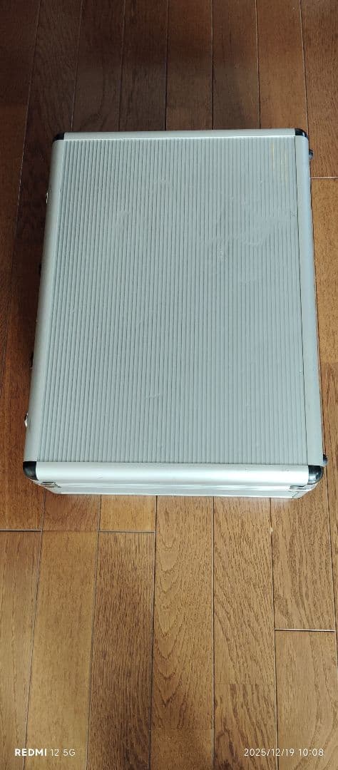 アルミ製　アタッシュケース有损伤或污渍