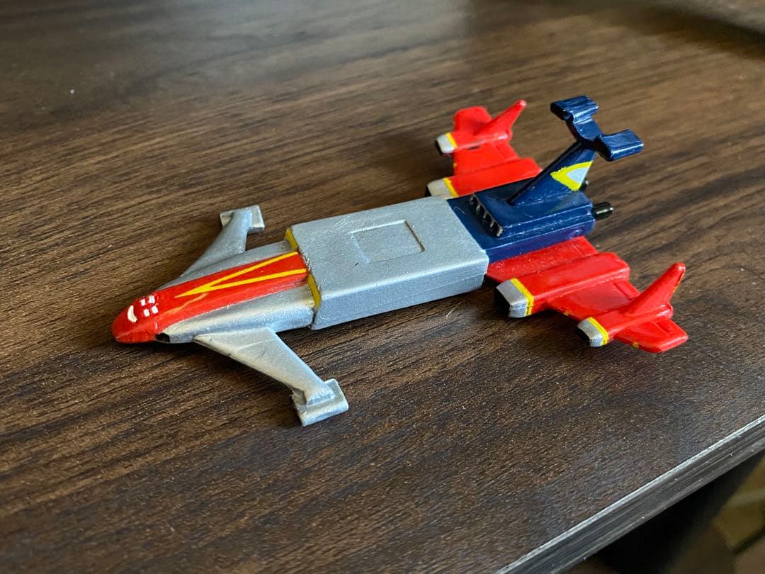 マッキー1号　MAC ウルトラマンレオ 戦闘機　玩具