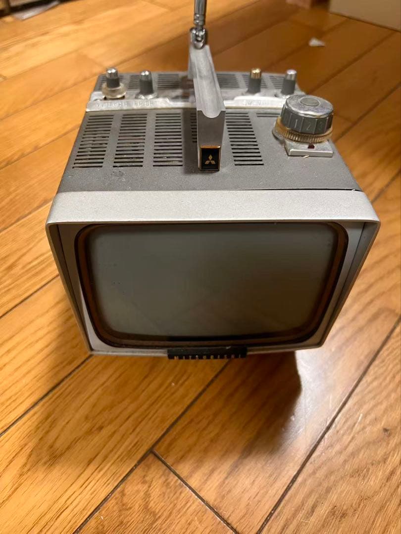 三菱 昭和レトロテレビ ジャンク品 動作未確認 インテリア向け」. Ln246没有明显的损伤或污渍