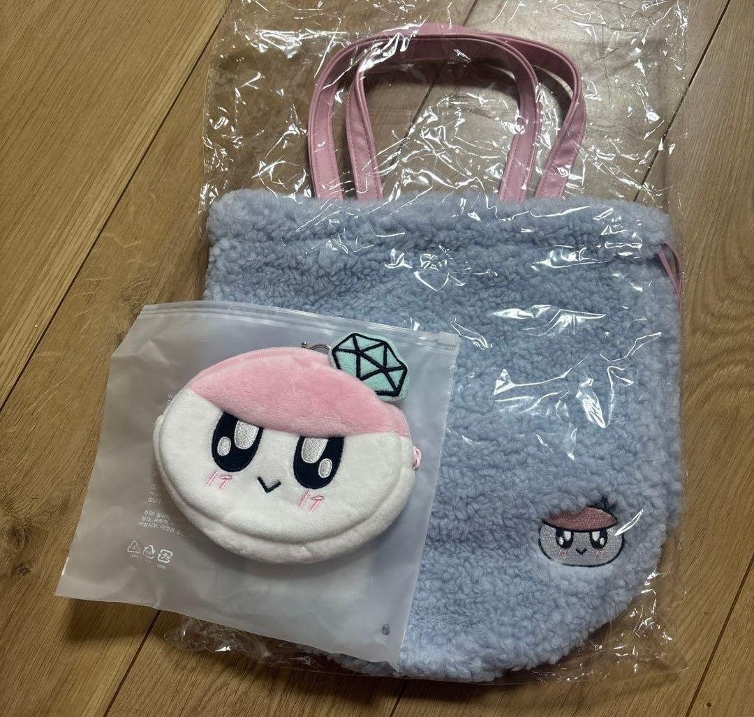 新品SEVENTEEN セブチ ボンボンイ fluffy バッグ　ポーチ　2点未使用