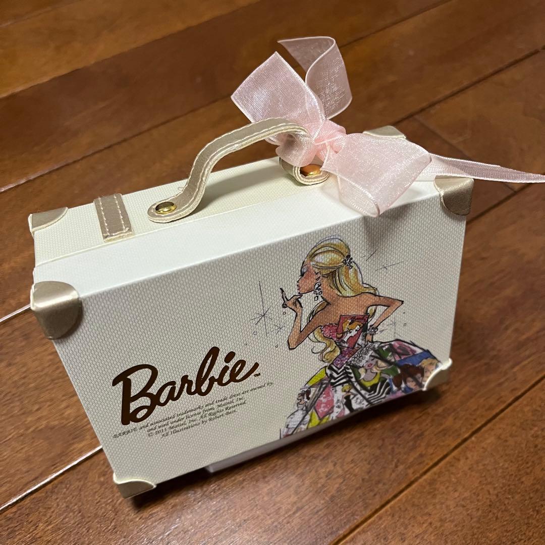 アクセサリーボックス　トランク型ケース　インテリア