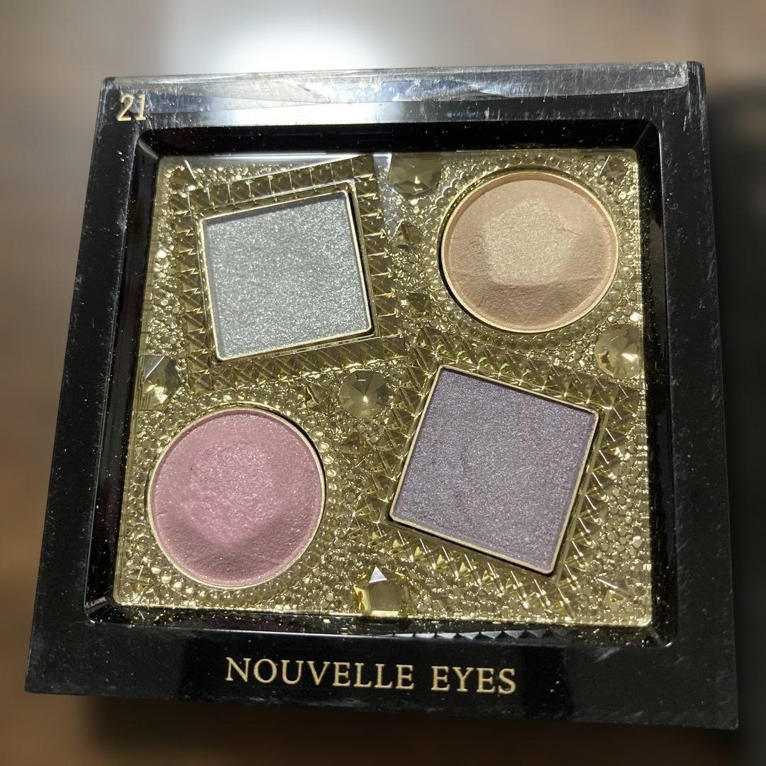 エレガンスNOUVELLE EYES アイシャドウパレット 4色入りセットElegance;有些许损伤或污渍