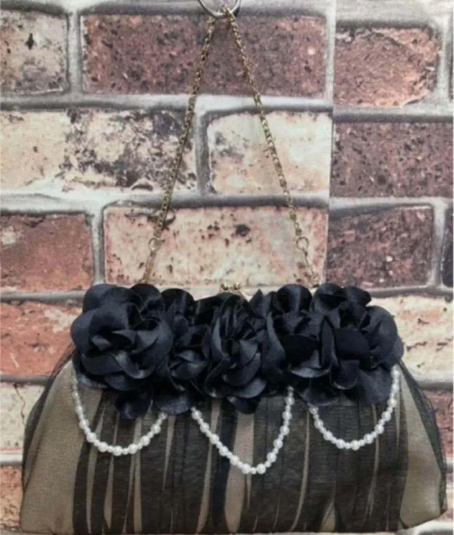 送料無料！ゴージャスな花モチーフ付き！ お洒落なパーティーバッグ 2178円が未使用