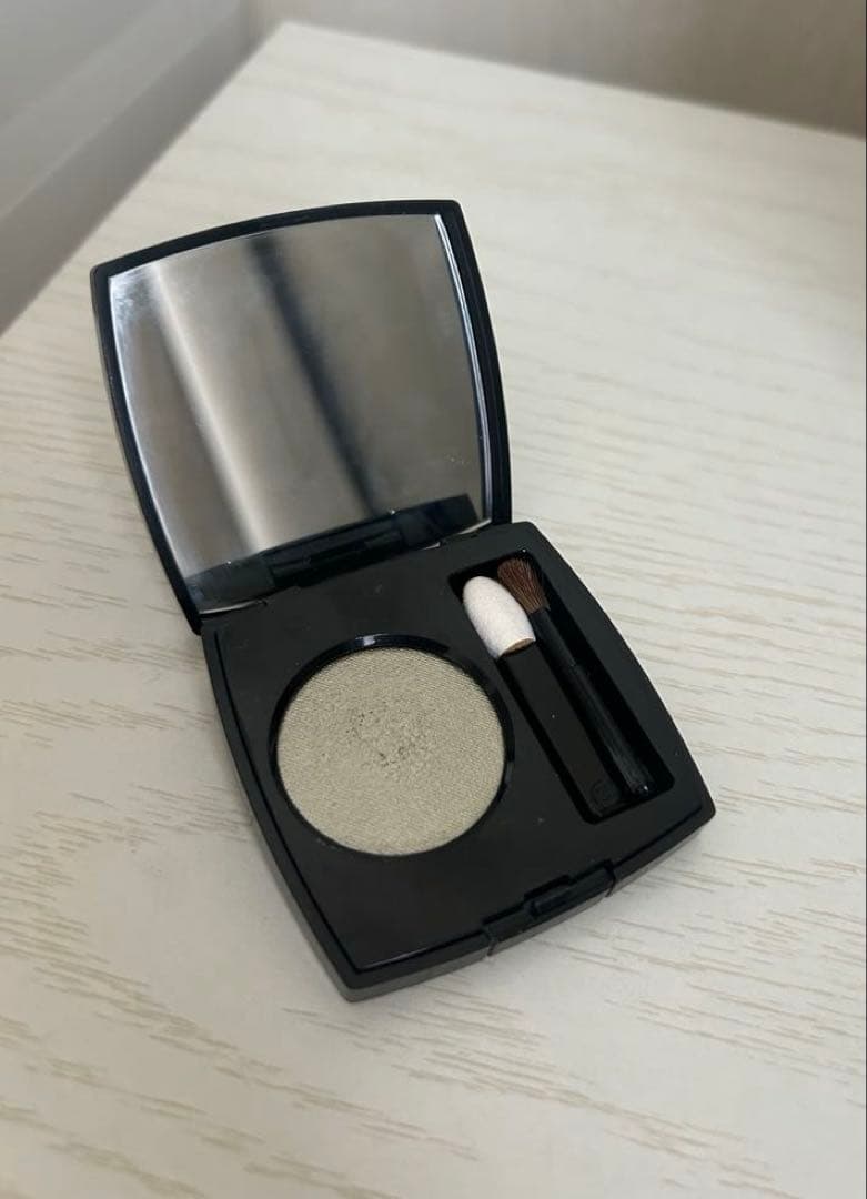 CHANEL オンブル プルミエール プードゥル 38 ティタン アイシャドウCHANEL;接近未使用