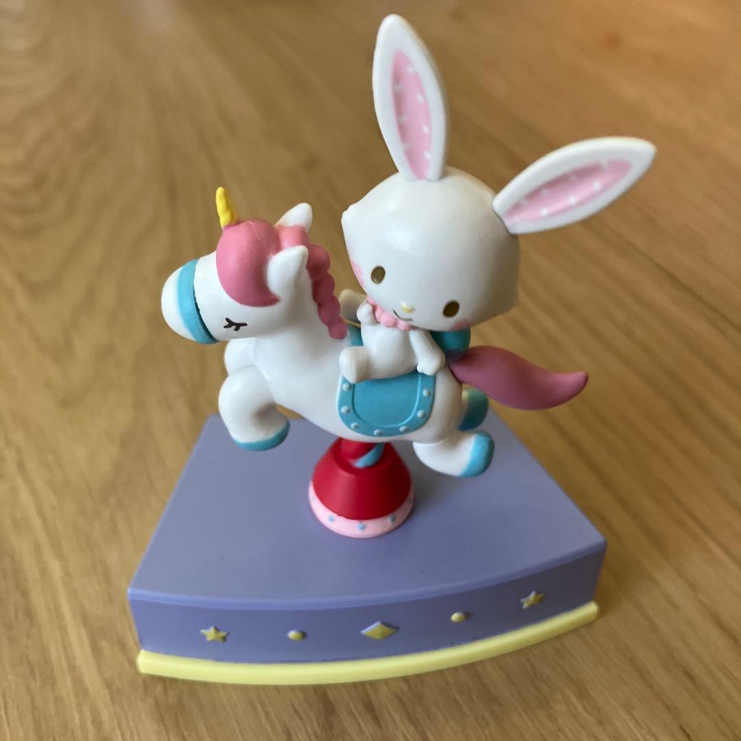 ウィッシュミーメル ガチャガチャ メリーゴーランド