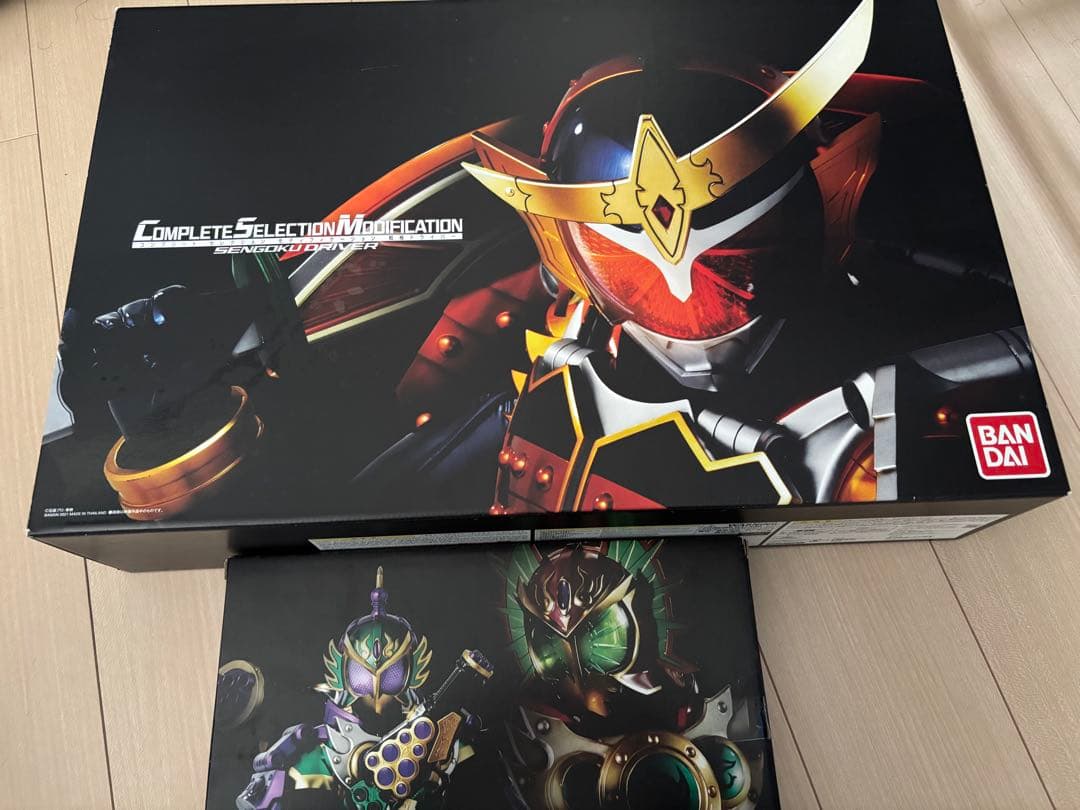 コンプリートセレクション戦極ドライバー ロックシード呉島セットBANDAI;没有明显的损伤或污渍