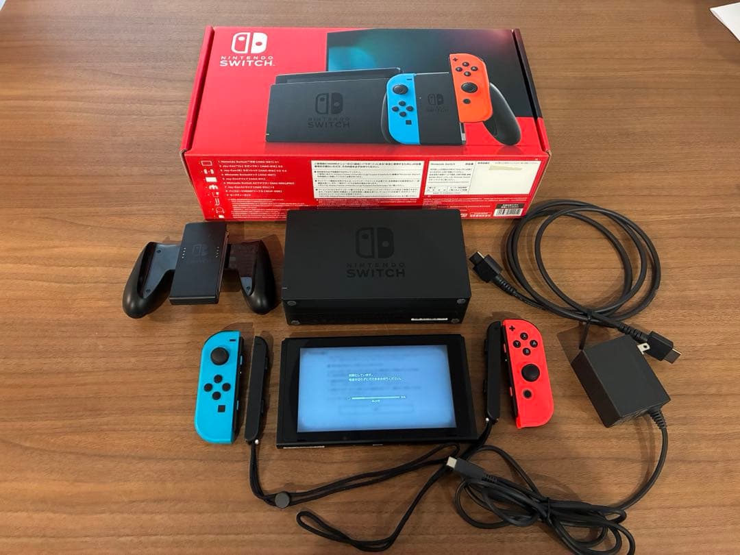 Nintendo Switch 本体　　その他付属品　　ソフト2本Nintendo Switch;没有明显的损伤或污渍