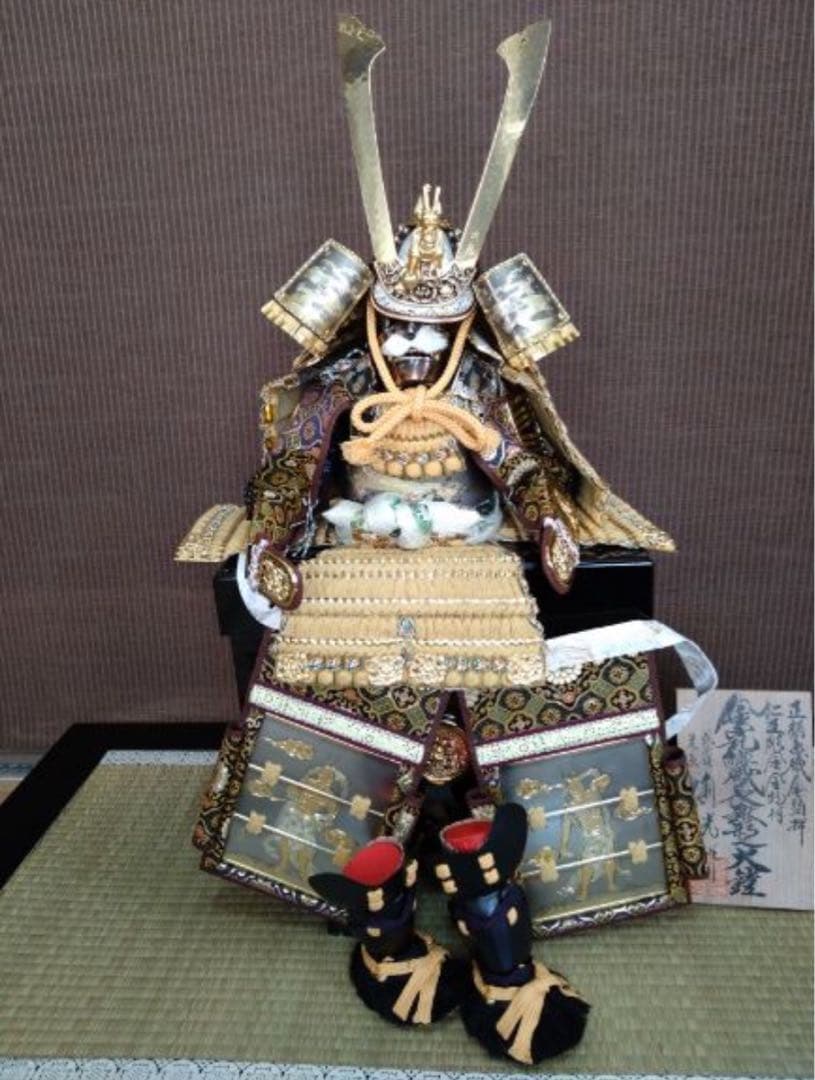 東京久月 五月人形 大鎧 甲冑 正絹糸威金箔押 仁王彫金金物付 利久作久月;没有明显的损伤或污渍