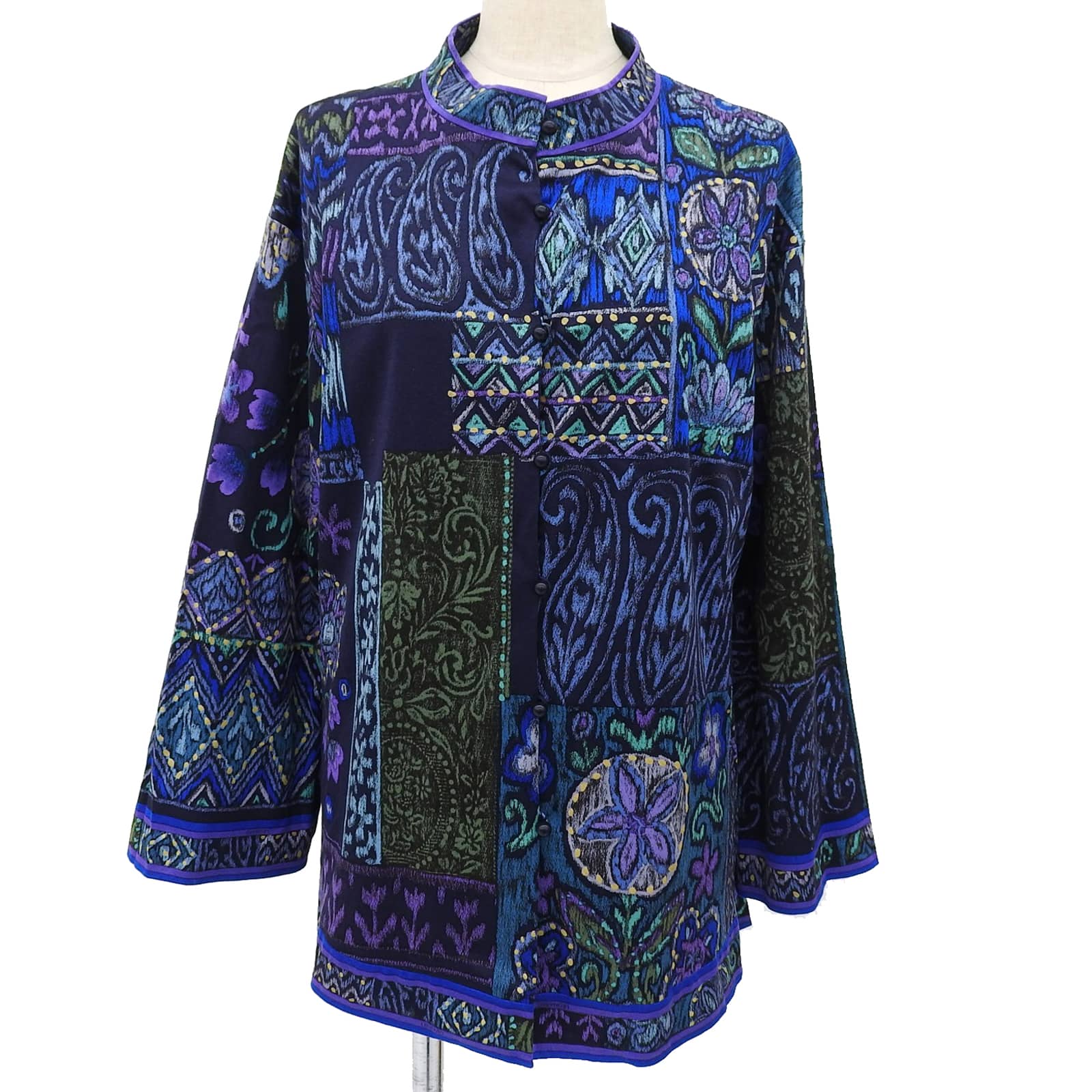 極美品▲LEONARD FASHION レオナール ファッション 0339113 コットン100％ スタンドカラー 総柄 長袖シャツ マルチ LL 日本製 正規品 レディース【中古】