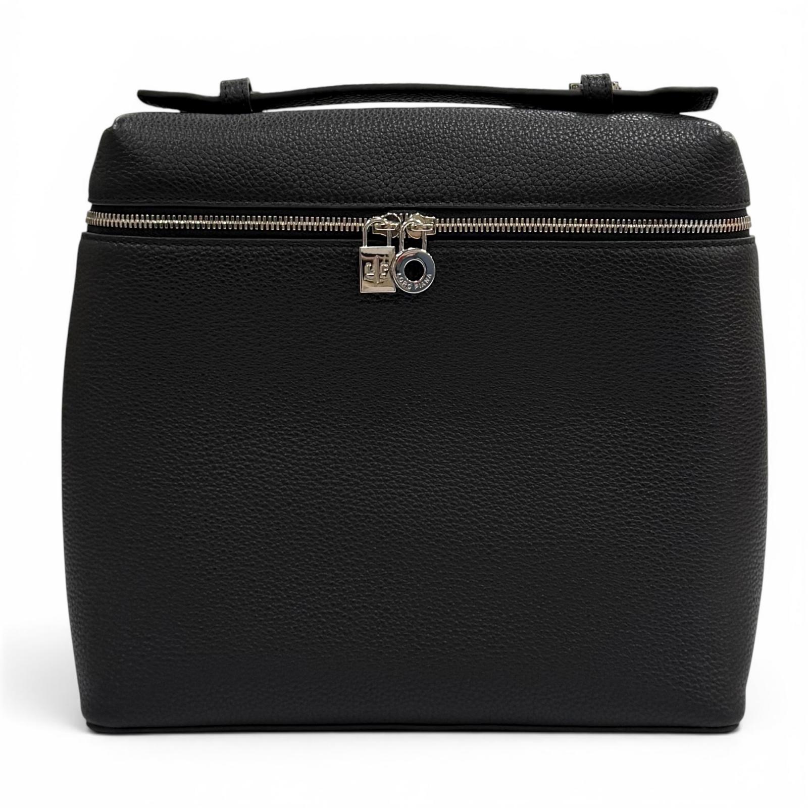 極美品★Loro Piana ロロピアーナ FAN4041 エクストラ ポケット バックパック グレインドカーフスキン リュック・デイパック ブラック イタリア製 レディース 【中古】