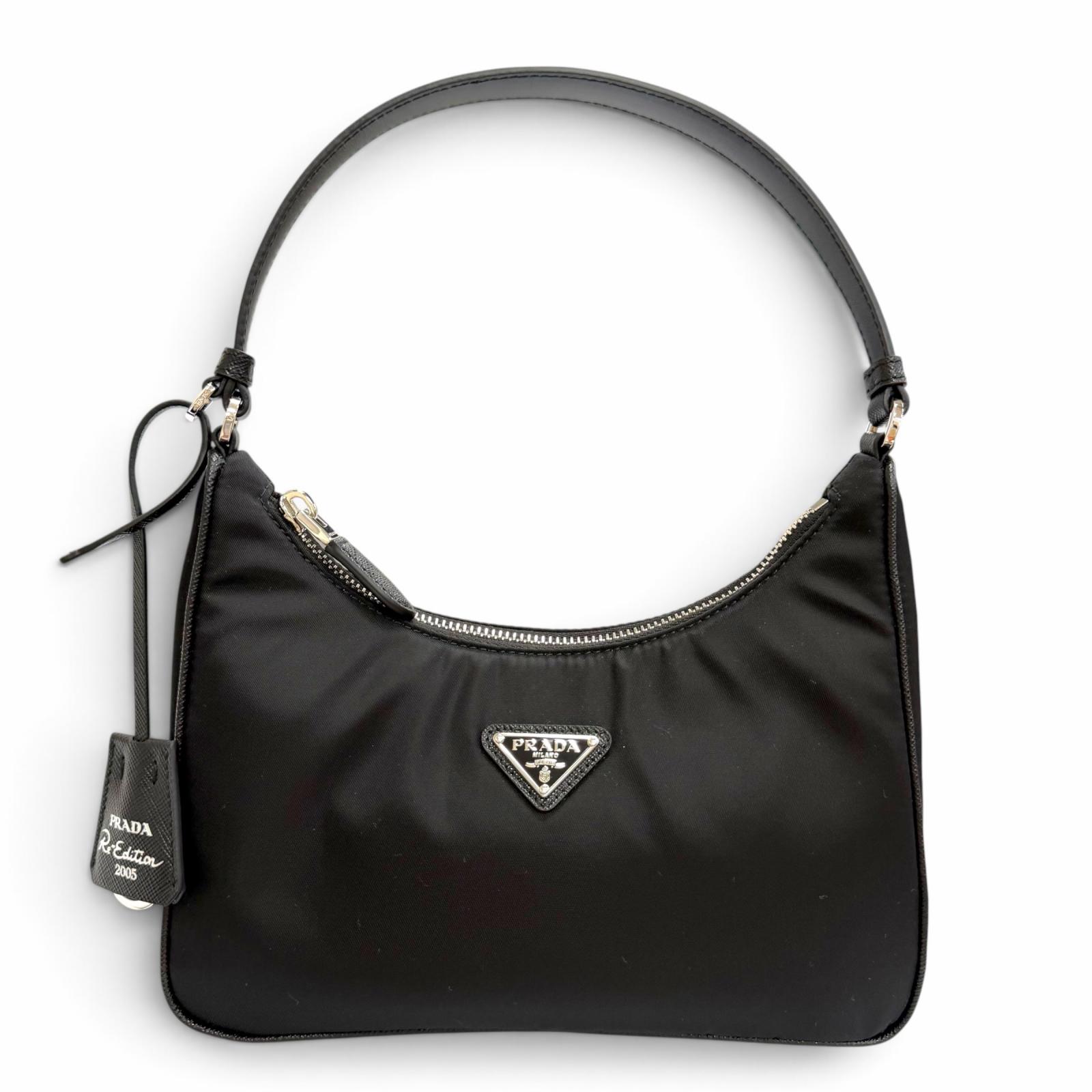 極美品△PRADA プラダ 1N204X Re-Edition 2005 Re-Nylon トライアングルロゴ キーリング付 ハンドバッグ ブラック シルバー金具 イタリア製 レディース 保存袋付き【中古】