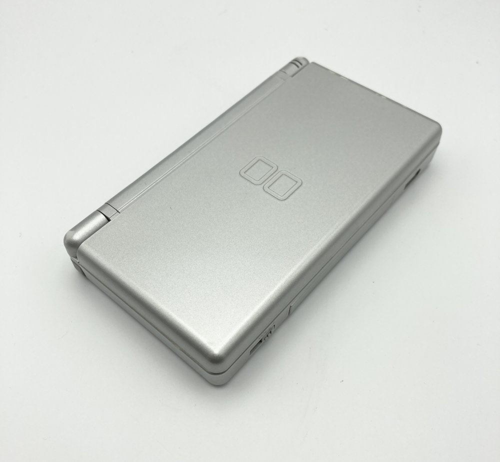 中古 ニンテンドーDS Lite グロス シルバー Nintendo 任天堂 ゲーム ゲーム機 レトロ 携帯ゲーム機