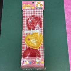 レトロ　激カワハローキティ クッキー型 3個セット Mサイズ　未使用