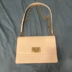 FURLA ショルダーバッグ ホワイト ゴールドチェーン