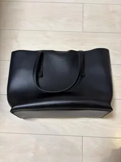 【最終値下げ】FURLA黒トートバッグ 【証明書あり】