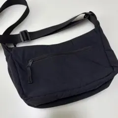 ブラック ショルダーバッグ