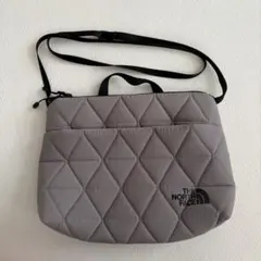 THE NORTH FACE キルティング ショルダーバッグ