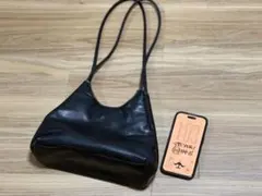 GIVENCHY レザー ショルダーバッグ ブラック