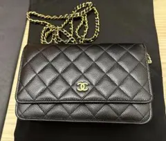 Chanel ブラック キルティングショルダーバッグ