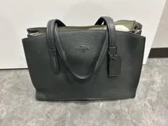 濃いグリーンビジネスバッグ