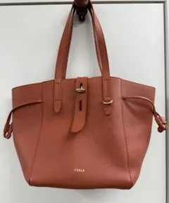 FURLA レザートートバッグ オレンジ系 大容量