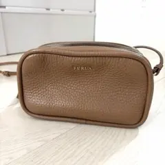【美品】FURLA ショルダーバッグ ブラウン ベージュ フルラ