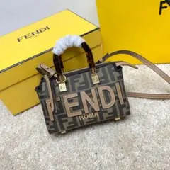 FENDI ショルダーバッグ ブラウン 箱付き
