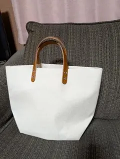 キャンバス　帆布 トートバッグ ホワイトきなり レザーハンドル